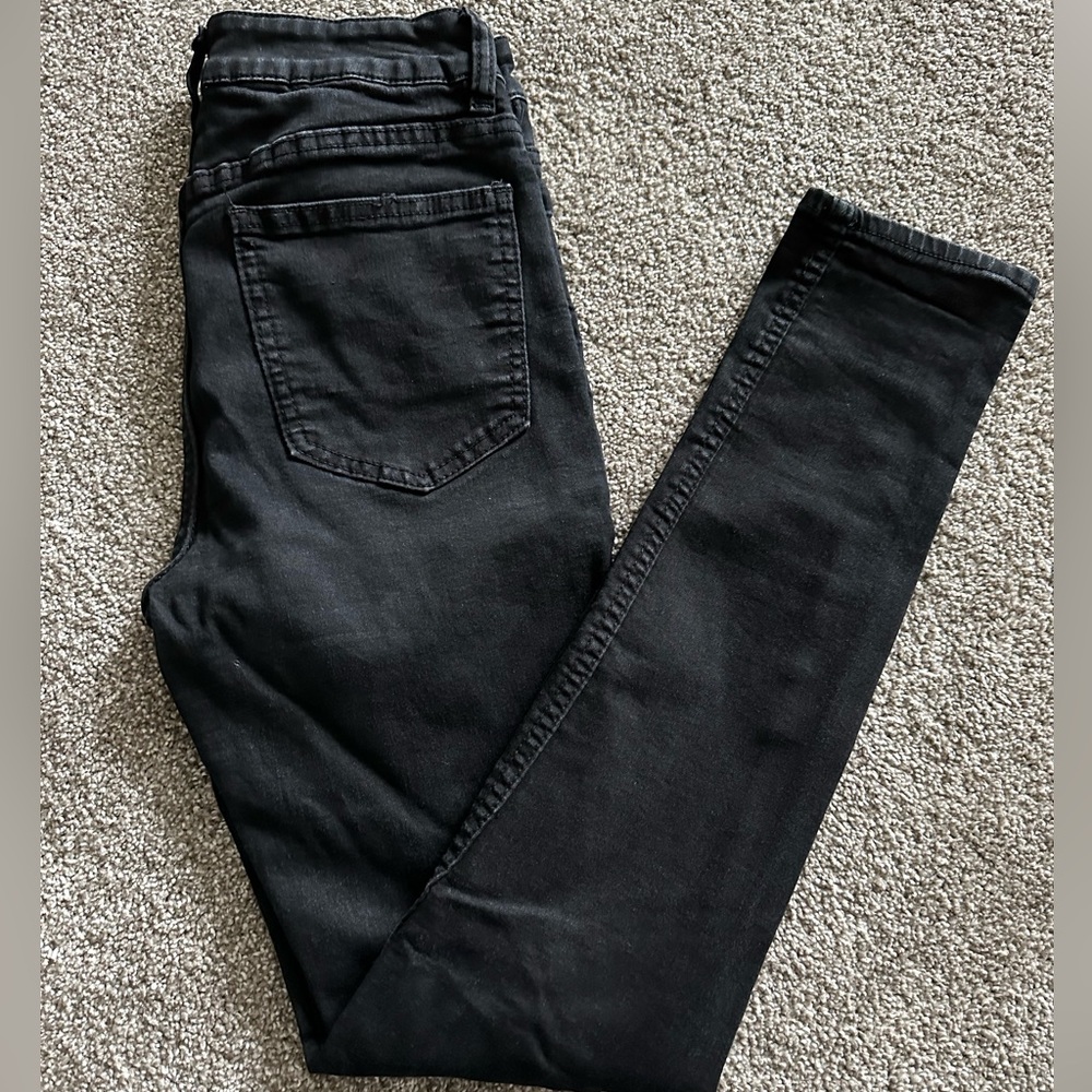 Cali Black Ultra High Rise Skinny Jean Size 5